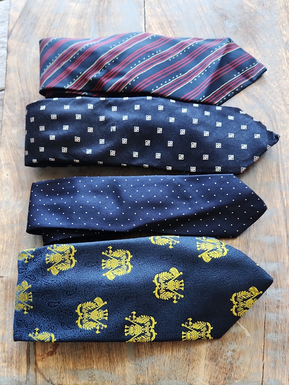 Vintage Men’s Necktie Bundle – Assorted Patterns & Styles